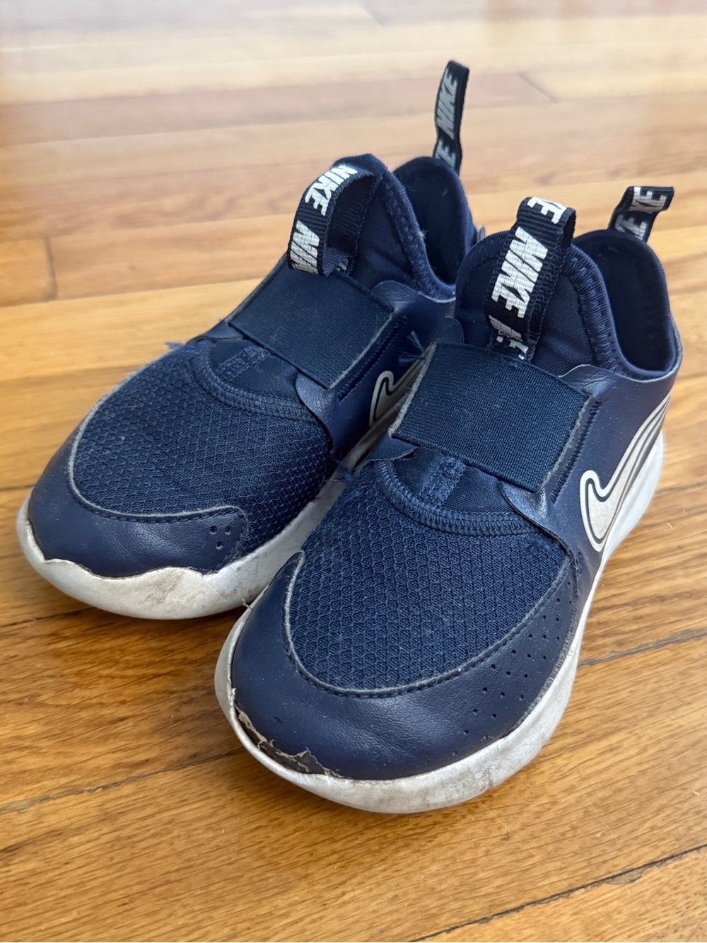 Nike Flex Runner Unisex Kids Black/White Breathable Slip-On Sneakers US 11C
